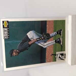 1994-95 Upper Deck Collector's Choice - #23 Michael Jordan Nicely Centered & New